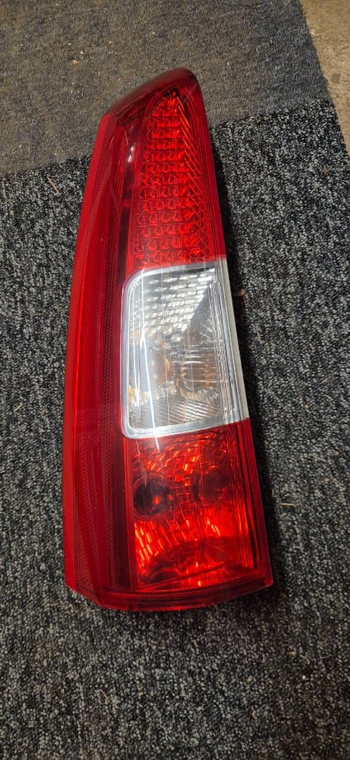 Volvo V70 - Baklykt venstre