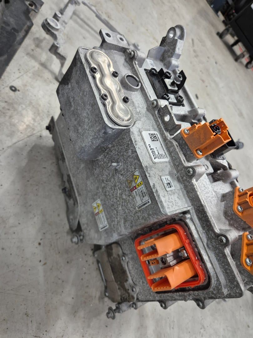 VOLVO XC40 - Inverter elbil/hybrid
