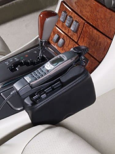 Lexus LS - Mobilkonsoll
